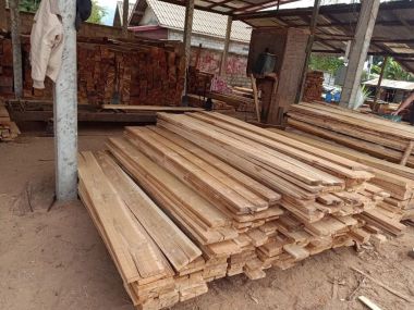 Gỗ Teak hay gỗ giá tỵ xẻ sấy giá tại xưởng TPHCM