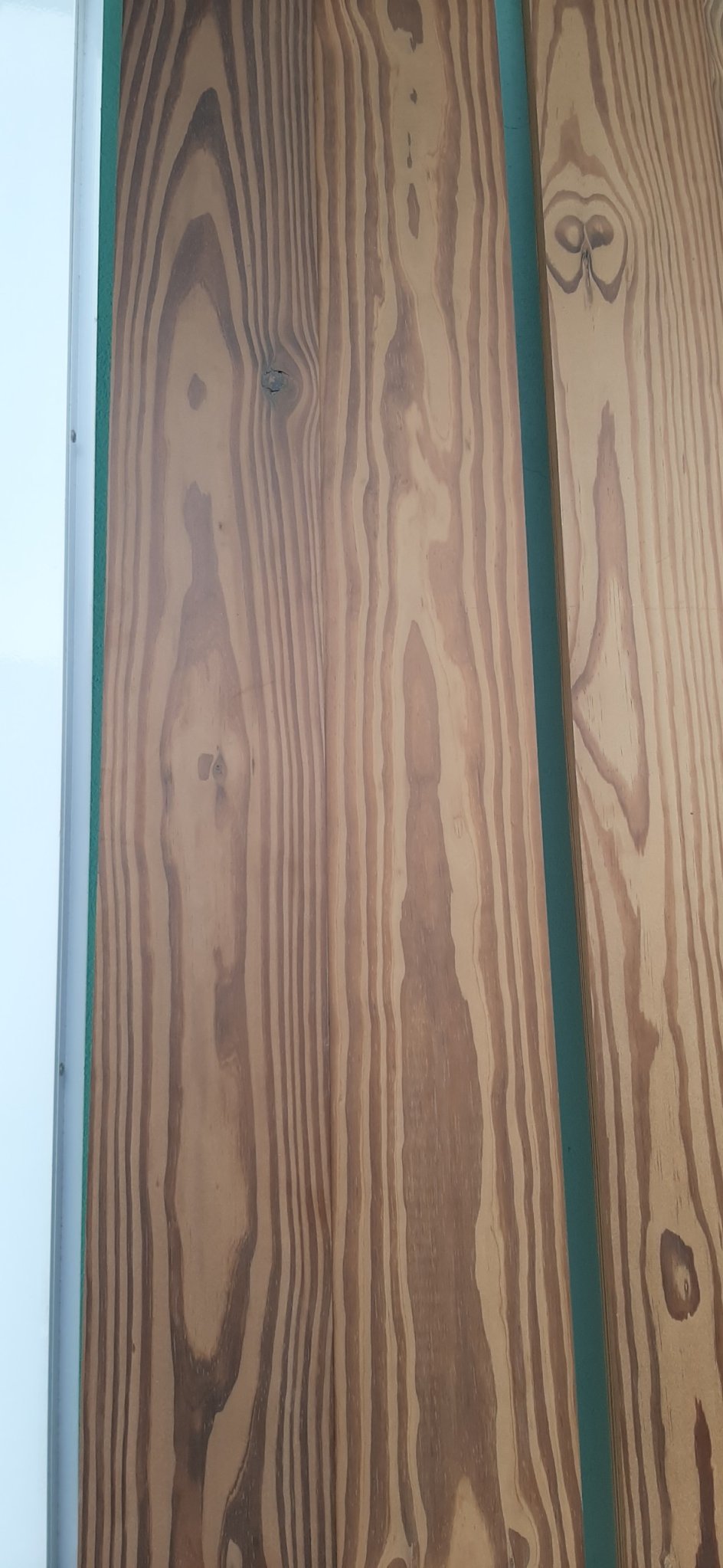 sàn gỗ dùng ngoài trời chống trơn trượt
